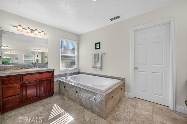 Detail Gallery Image 43 of 74 For 30810 Avenida Del Reposo, Temecula,  CA 92591 - 5 Beds | 3/1 Baths