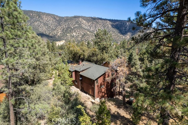 2208 Bernina, Pine Mountain Club CA: https://media.crmls.org/medias/409bf7a6-c83f-4e1b-a417-d2c9a728ab6f.jpg
