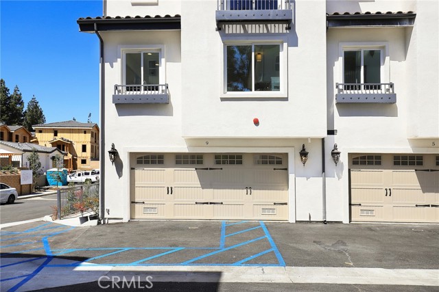 1 Sahalee Way, Phillips Ranch CA: https://media.crmls.org/medias/409d020d-146e-4189-a792-ea3aba84160c.jpg