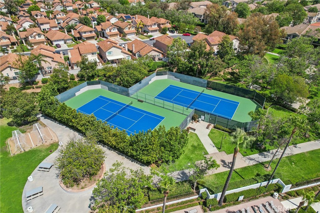 https://media.crmls.org/medias/409d5d8f-3886-41aa-8739-4ce0541426d2.jpg?preset=X-Large