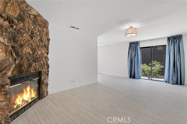 221 Acacia Lane, Newbury Park CA: https://media.crmls.org/medias/409d5df6-62a2-4cfb-b1ec-7725b12cc8b4.jpg