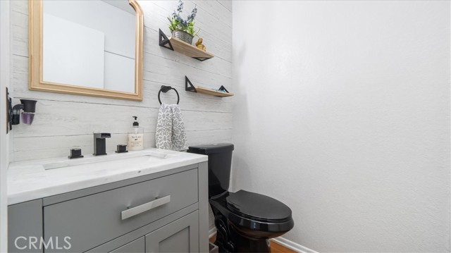 Detail Gallery Image 8 of 23 For 1031 S Palmetto Ave #D10,  Ontario,  CA 91762 - 2 Beds | 2/1 Baths