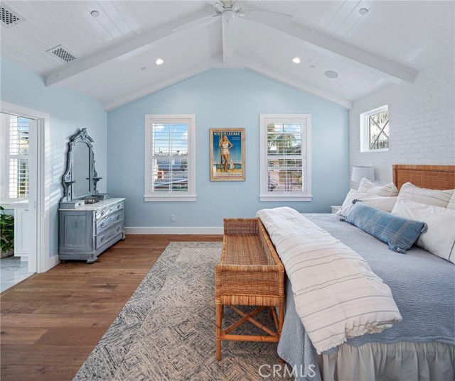 Detail Gallery Image 22 of 65 For 2132 Seville Ave, Newport Beach,  CA 92661 - 4 Beds | 4/1 Baths