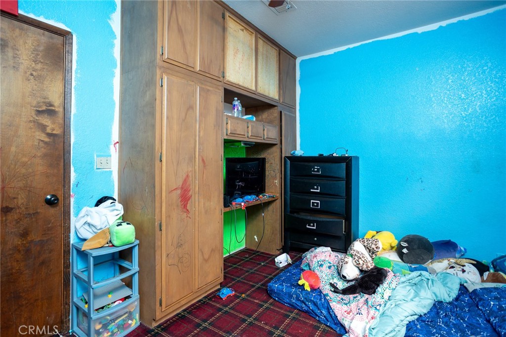 https://media.crmls.org/medias/409eae3e-9cb9-4212-a759-065e70863e39.jpg?preset=X-Large