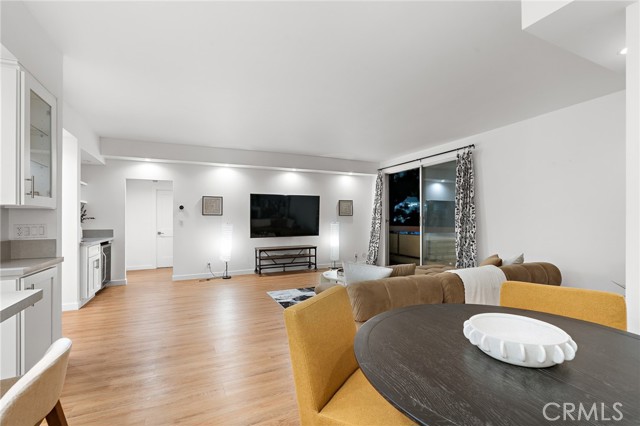Detail Gallery Image 12 of 30 For 321 S San Vicente Bld #507,  Los Angeles,  CA 90048 - 2 Beds | 2 Baths