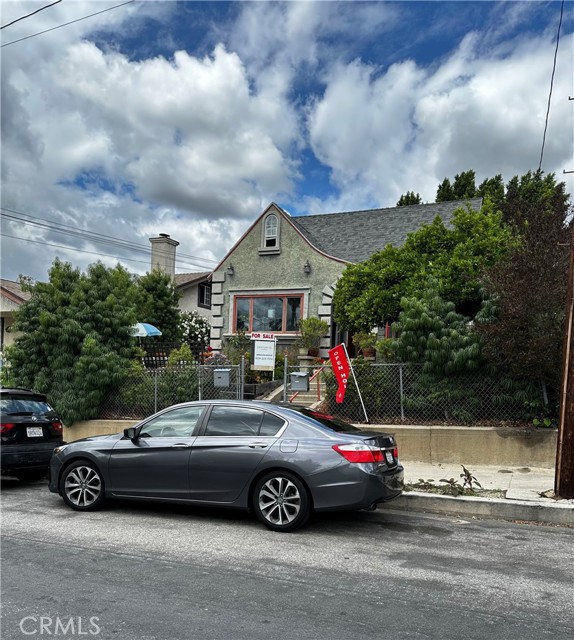 4943 Granada Street, Los Angeles CA: https://media.crmls.org/medias/409eb5d7-eba4-40ea-a86c-f62e1f7f9aba.jpg