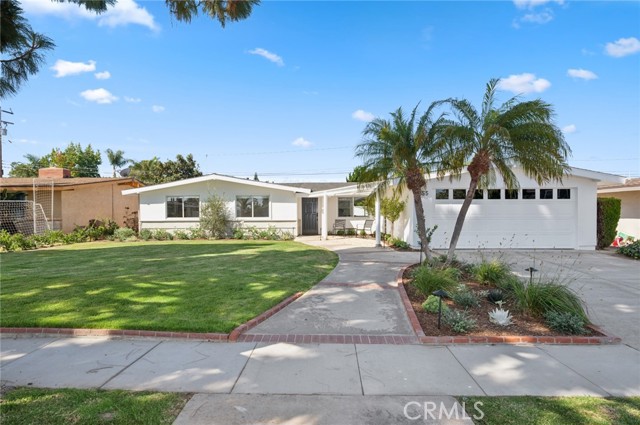 Detail Gallery Image 2 of 24 For 2355 Rutgers Dr, Costa Mesa,  CA 92626 - 4 Beds | 2 Baths
