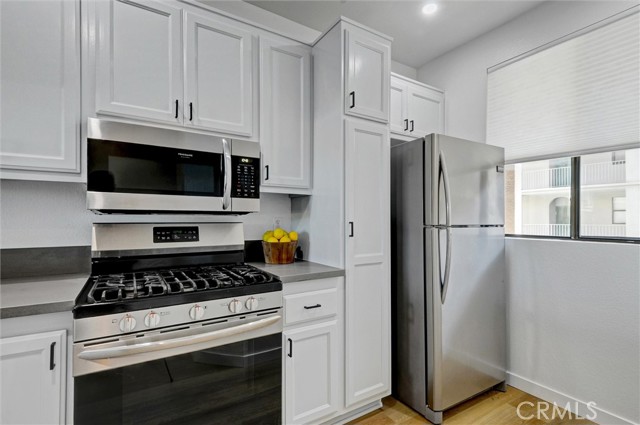 Detail Gallery Image 7 of 32 For 555 Maine Ave #225,  Long Beach,  CA 90802 - 2 Beds | 2 Baths