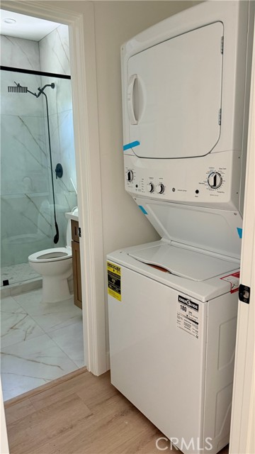 Detail Gallery Image 5 of 9 For 17438 1/2 Horace St, Granada Hills,  CA 91344 - 2 Beds | 1 Baths