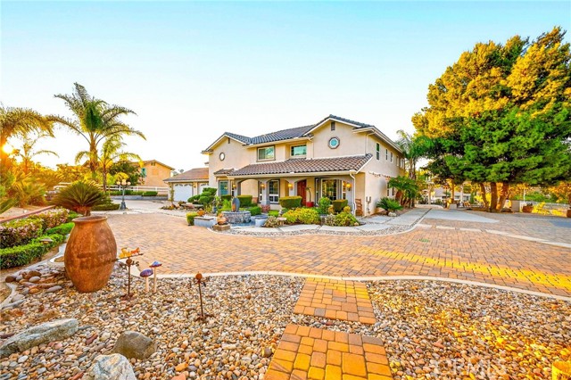 Detail Gallery Image 2 of 74 For 30810 Avenida Del Reposo, Temecula,  CA 92591 - 5 Beds | 3/1 Baths