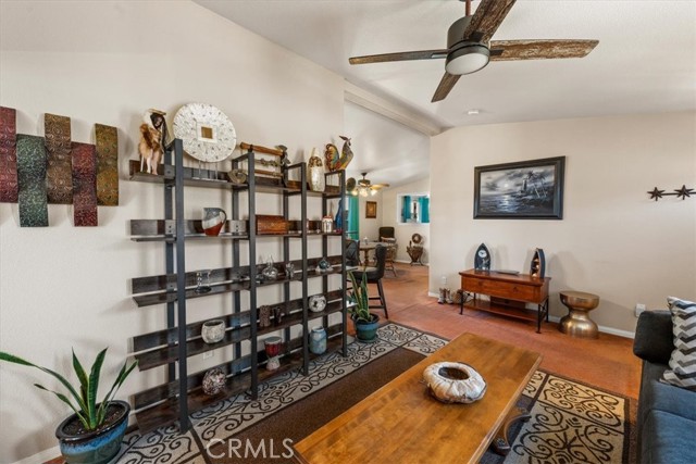 Detail Gallery Image 8 of 43 For 45935 Parkway, Big Bear City,  CA 92314 - 3 Beds | 2 Baths