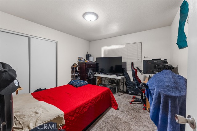 15419 Wichita Road, Apple Valley CA: https://media.crmls.org/medias/409f8584-c6a4-45c7-9c26-b619a40f1be2.jpg