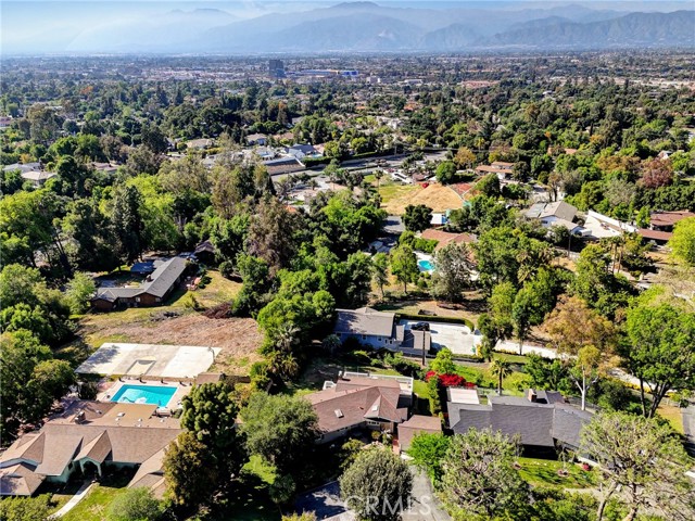 2307 Cameron Avenue, Covina CA: https://media.crmls.org/medias/409fe831-7cdd-48c3-9388-f3074449f72b.jpg