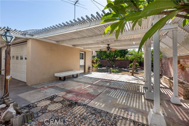 3139 Chestnut Avenue, Long Beach CA: https://media.crmls.org/medias/40a02b6b-93cd-4745-937c-6005a47662c1.jpg