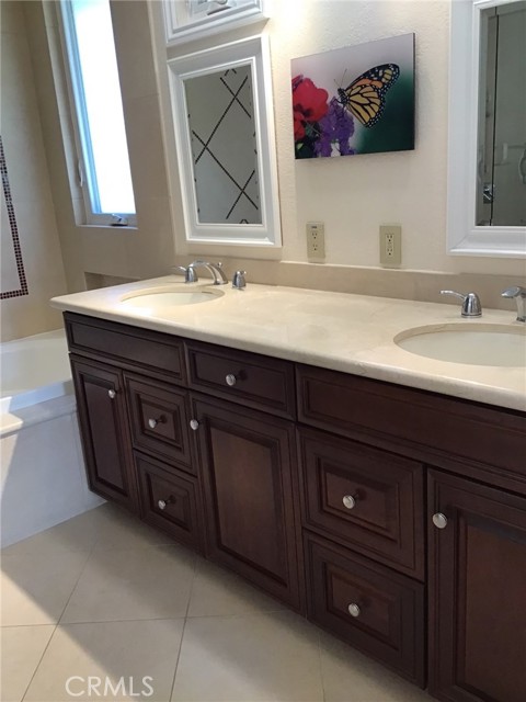 Detail Gallery Image 22 of 50 For 25541 Rolling Hills Way, Torrance,  CA 90505 - 3 Beds | 3 Baths