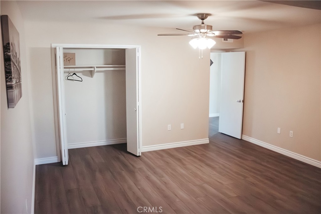 https://media.crmls.org/medias/40a112f9-0a2b-4396-927f-8c77ec2a849a.jpg?preset=X-Large