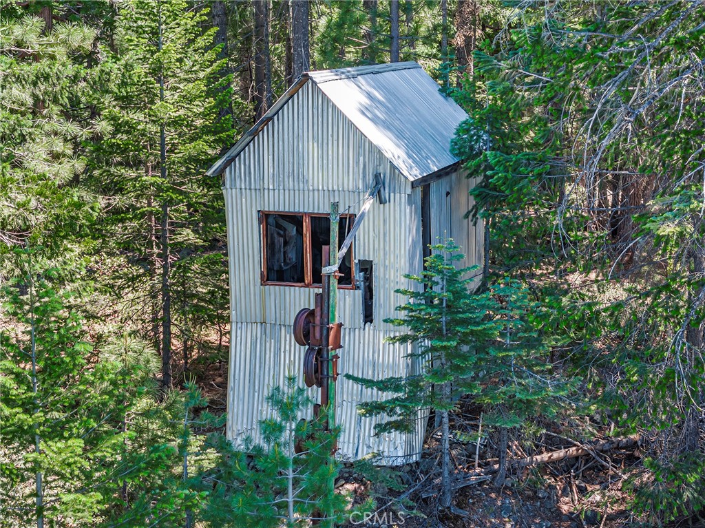 https://media.crmls.org/medias/40a14bfa-1eac-4752-aa28-2ad114b1bcbb.jpg?preset=X-Large