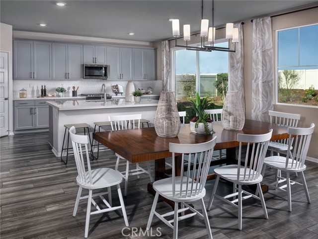 Detail Gallery Image 3 of 21 For 912 Lumia Cir, Redlands,  CA 92374 - 5 Beds | 3/1 Baths