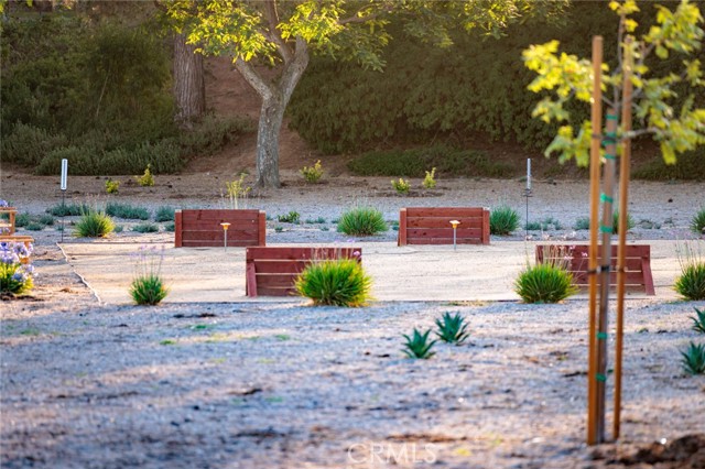 1045 Inverlochy Drive, Fallbrook CA: https://media.crmls.org/medias/40a23afb-a2f0-4c0b-a291-28cf3cd1694d.jpg
