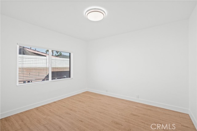 Detail Gallery Image 14 of 32 For 11031 Lull St, Sun Valley,  CA 91352 - 2 Beds | 1/1 Baths