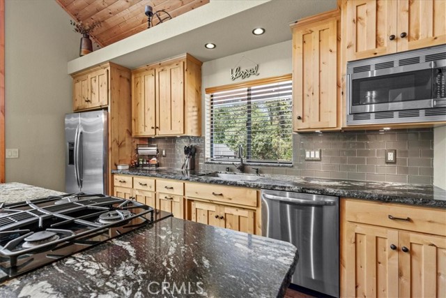 Detail Gallery Image 12 of 57 For 545 Lower Forbestown Rd, Oroville,  CA 95966 - 3 Beds | 2 Baths