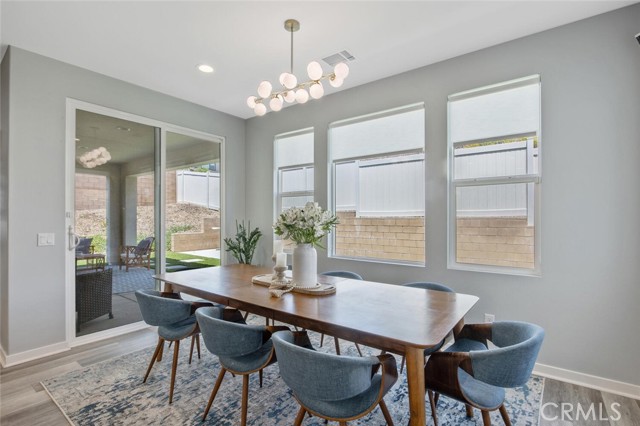 Detail Gallery Image 15 of 54 For 18171 Hedgerow Way, Saugus,  CA 91350 - 4 Beds | 2/1 Baths