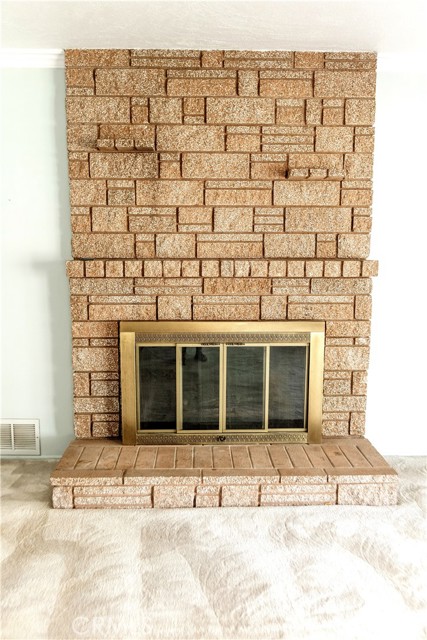 3915 Dwight Way, San Bernardino CA: https://media.crmls.org/medias/40a3f446-16c8-4d06-a604-97b41e8e4f6b.jpg