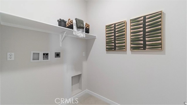 Detail Gallery Image 14 of 19 For 2673 Cloudview Privado, Ontario,  CA 91761 - 3 Beds | 2/1 Baths