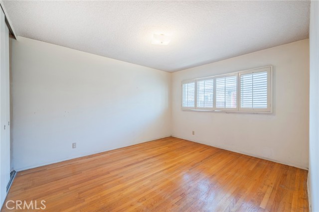 Detail Gallery Image 11 of 47 For 522 Avenue F, Redondo Beach,  CA 90277 - 5 Beds | 3 Baths