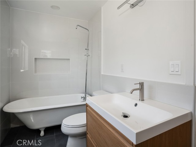  Income Home for Sale in Venice, California