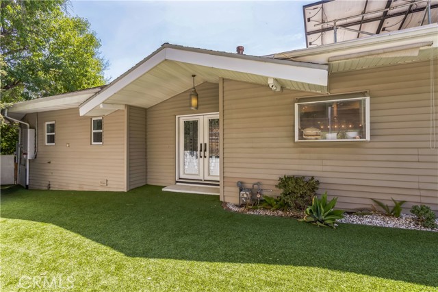 Detail Gallery Image 1 of 15 For 4922 Escobedo Dr, Woodland Hills,  CA 91364 - 5 Beds | 2/1 Baths