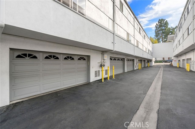 Detail Gallery Image 18 of 19 For 4233 W Sarah St #27,  Burbank,  CA 91505 - 2 Beds | 2/1 Baths