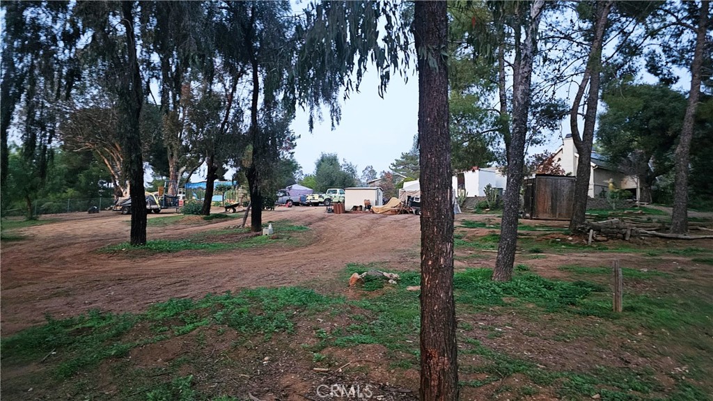 https://media.crmls.org/medias/40a6d44e-4c6a-47a6-9c67-e9a4d76a2553.jpg?preset=X-Large