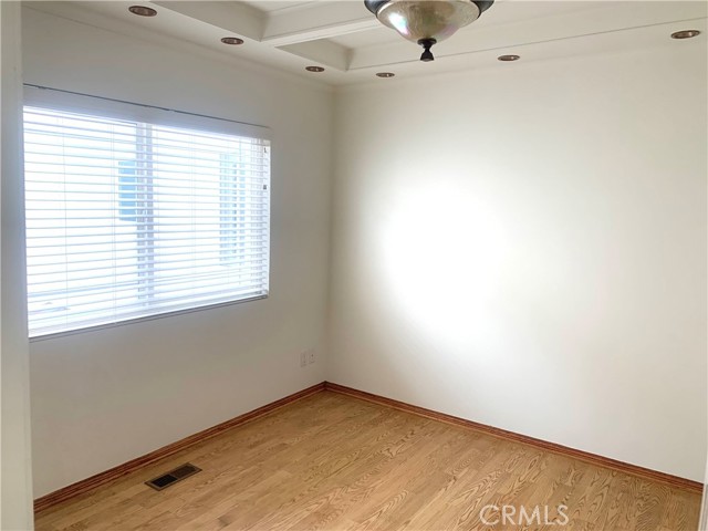 Detail Gallery Image 17 of 32 For 425 S Catalina Ave #4,  Redondo Beach,  CA 90277 - 3 Beds | 3 Baths