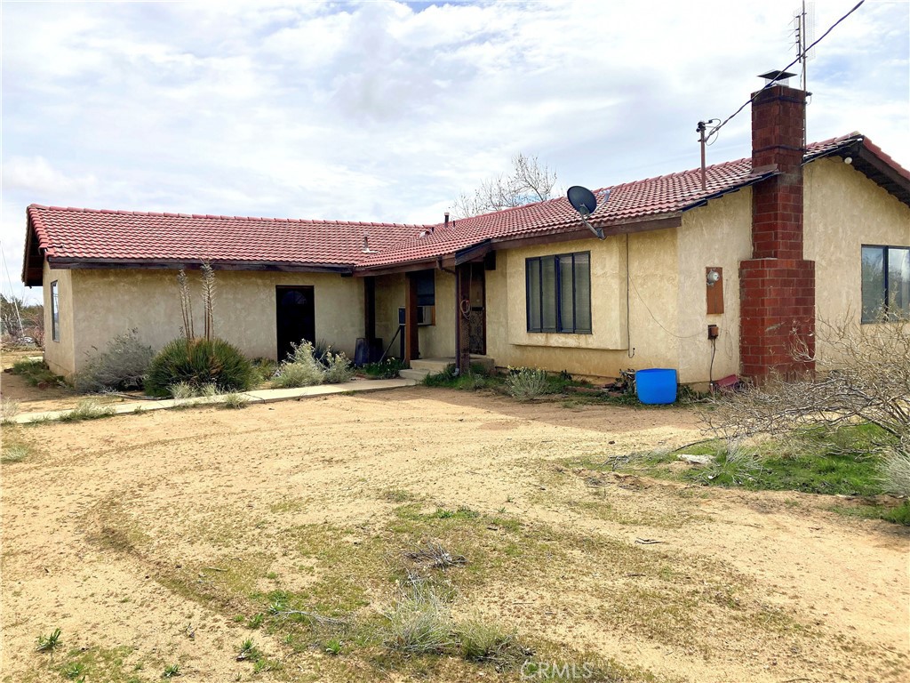 11727 Ranchero Road, Oak Hills, CA 92344