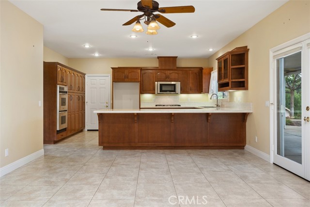 1103 Mcdonald Meadows, Fallbrook CA: https://media.crmls.org/medias/40a88172-db26-412c-a3ac-88c3abaeb6dd.jpg