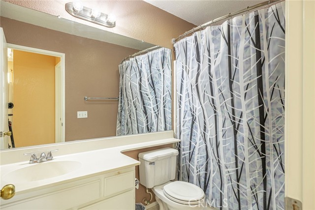 5808 Monterey Place, Palmdale CA: https://media.crmls.org/medias/40a9e7fa-6b0b-48f6-93d6-5e1c76279bfe.jpg