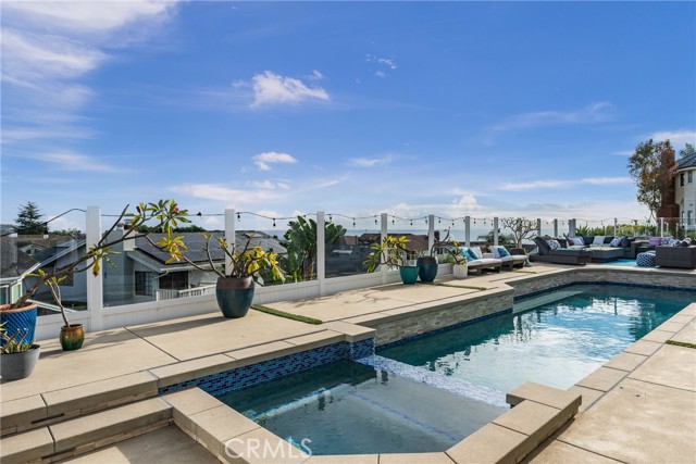 Detail Gallery Image 2 of 51 For 611 Calle Reata, San Clemente,  CA 92673 - 3 Beds | 2 Baths