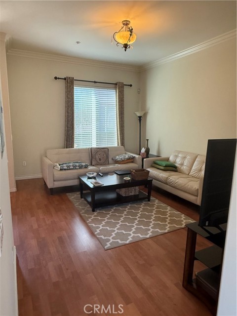 Detail Gallery Image 8 of 41 For 128 E Broadway Apt H,  San Gabriel,  CA 91776 - 3 Beds | 3 Baths