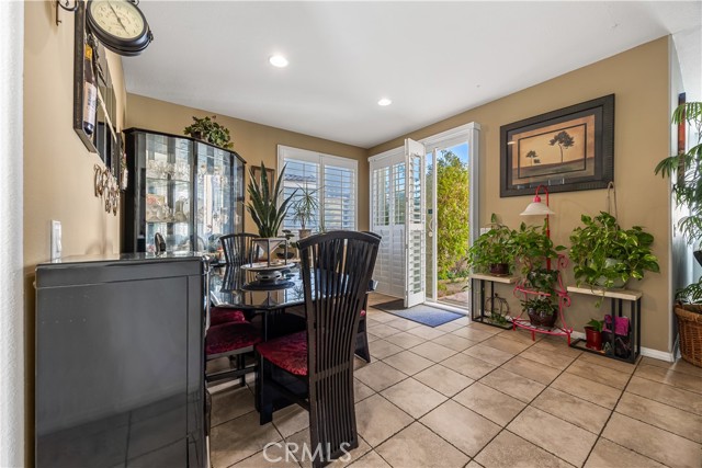 Detail Gallery Image 11 of 53 For 40755 Knollwood Ct, Palmdale,  CA 93551 - 5 Beds | 4 Baths