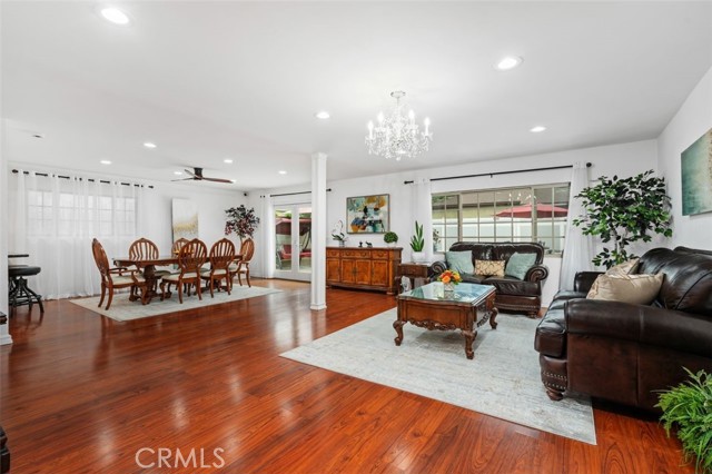 2415 Casa Grande Street, Pasadena CA: https://media.crmls.org/medias/40acc93f-74c8-46ec-8fce-a5c8bfef4679.jpg