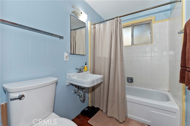 812 Arosa Drive, Crestline CA: https://media.crmls.org/medias/40ad0989-aee0-449f-875b-e41c4eebc436.jpg