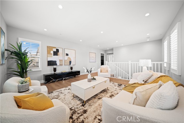 Detail Gallery Image 19 of 55 For 100 Henderson, Irvine,  CA 92620 - 4 Beds | 4/1 Baths