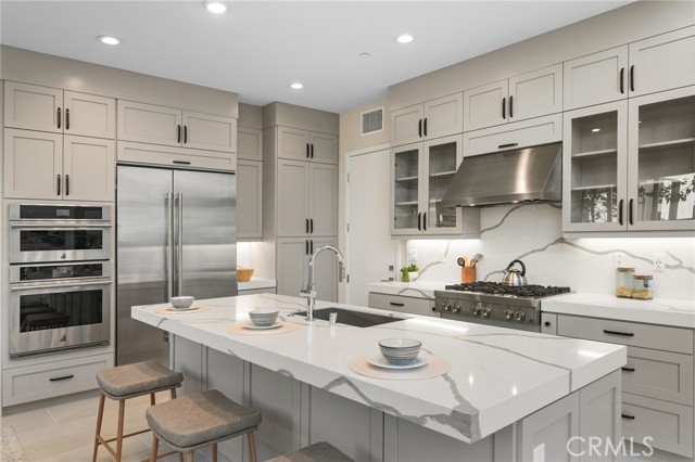 Detail Gallery Image 7 of 37 For 1155 Poppy Ct, Montebello,  CA 90640 - 5 Beds | 5 Baths