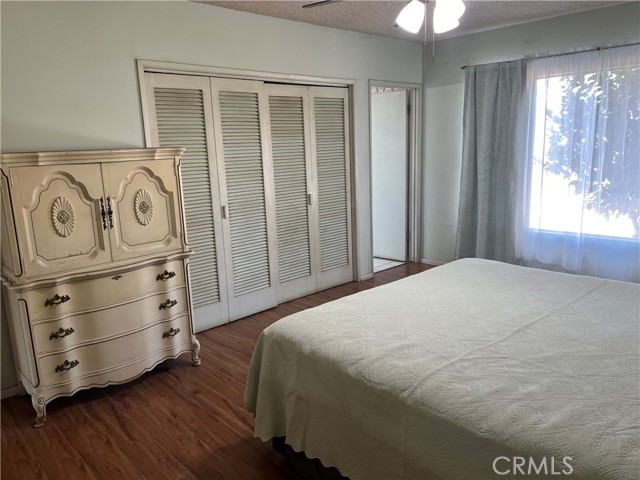 28900 Reservoir Avenue, Nuevo CA: https://media.crmls.org/medias/40afc978-428c-4678-988d-f88ebcc665d7.jpg
