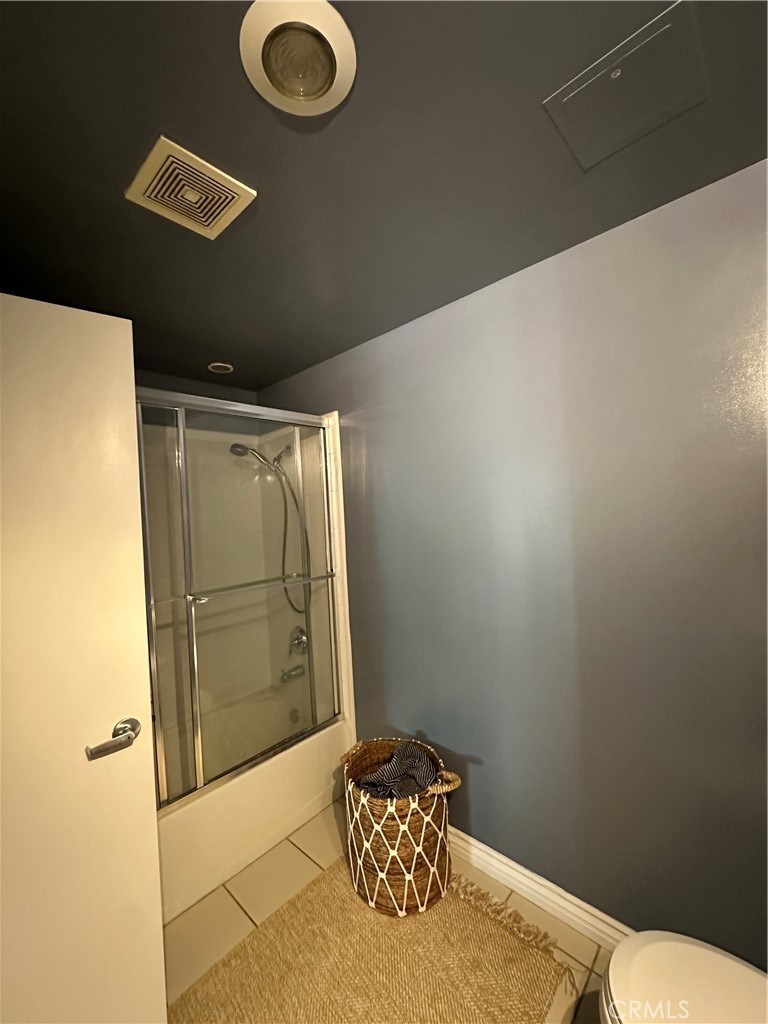 https://media.crmls.org/medias/40b02620-499e-4b79-aaf3-8a11e1f8541a.jpg?preset=X-Large