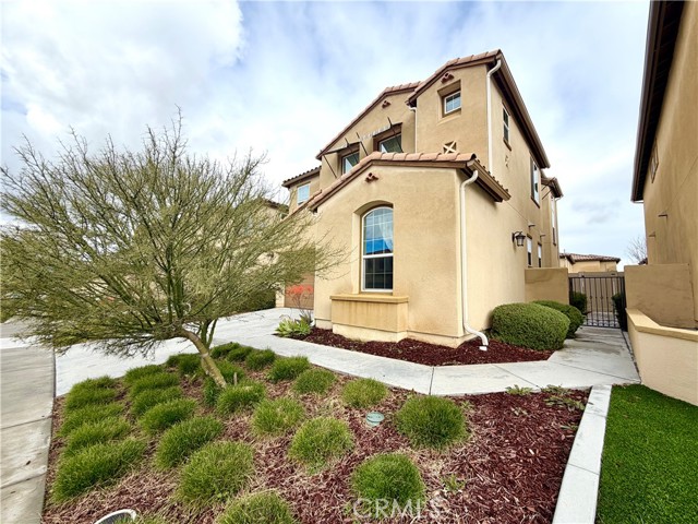 Detail Gallery Image 4 of 38 For 38572 Rosegate Pl, Murrieta,  CA 92563 - 4 Beds | 4/1 Baths