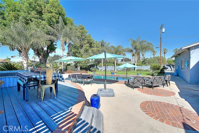 Detail Gallery Image 9 of 61 For 1429 Garretson, Corona,  CA 92879 - 4 Beds | 3 Baths