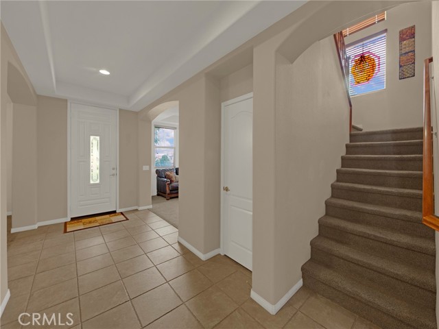 20361 Julia Lane, Saugus CA: https://media.crmls.org/medias/40b31d14-3187-4c00-b9f4-536b78e600d6.jpg