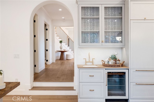 Detail Gallery Image 15 of 70 For 1450 6th St, Manhattan Beach,  CA 90266 - 6 Beds | 5/1 Baths